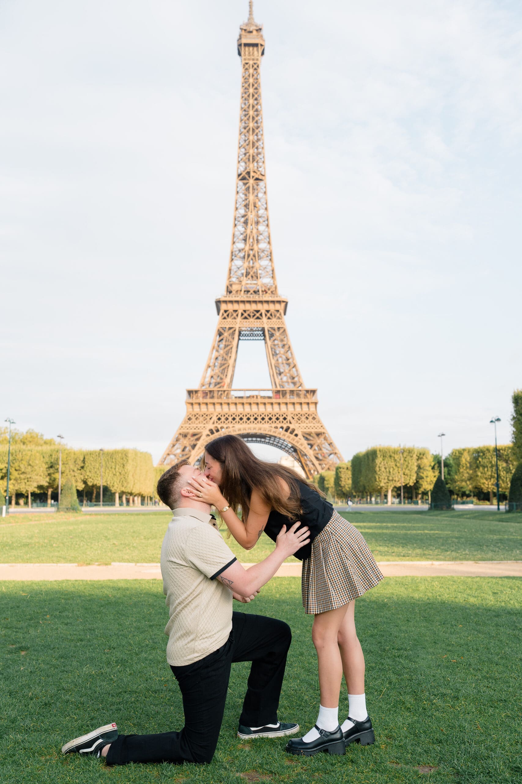 sunrise Eiffel Tower proposal by Paris photographer.